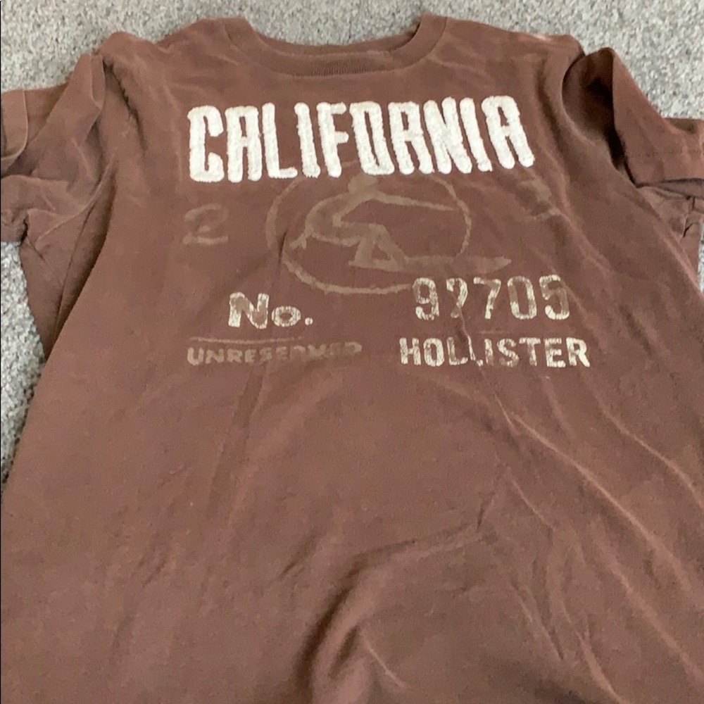 Hollister Tee